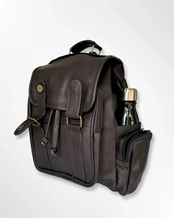 Morral nómada en cuero con cierre ajustable e imantado Rubén negro - Imagen 2